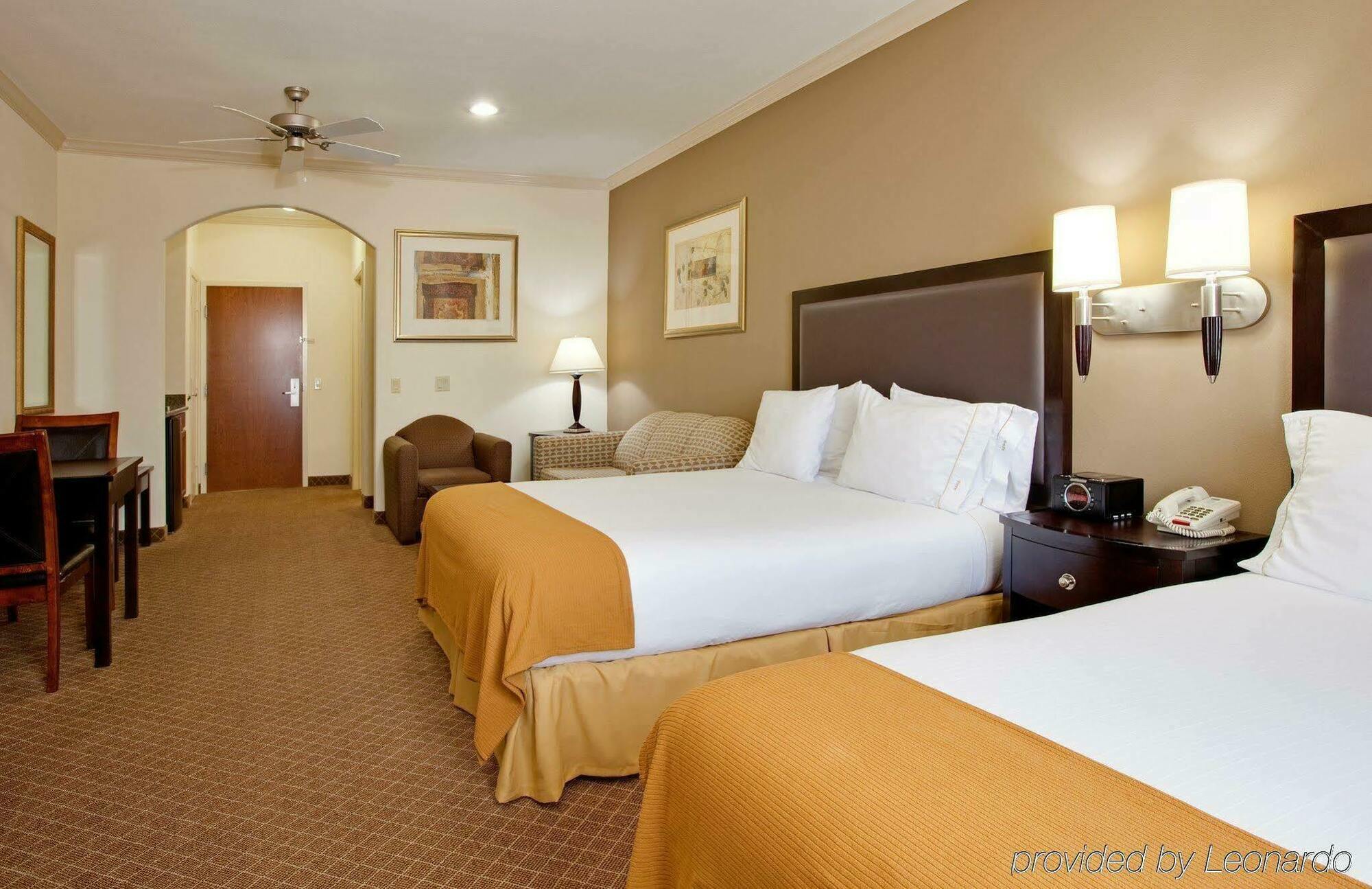 Holiday Inn Express & Suites La Porte, An Ihg Hotel Exterior photo